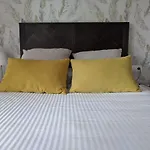 Espacioso De 2